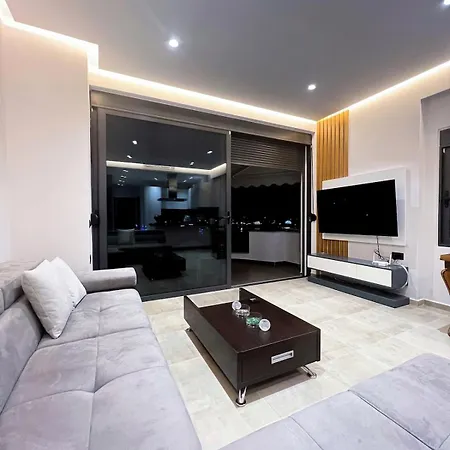 شقة Azure Serenity Suite 9