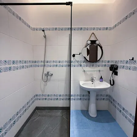 شقة Azure Serenity Suite 9 *